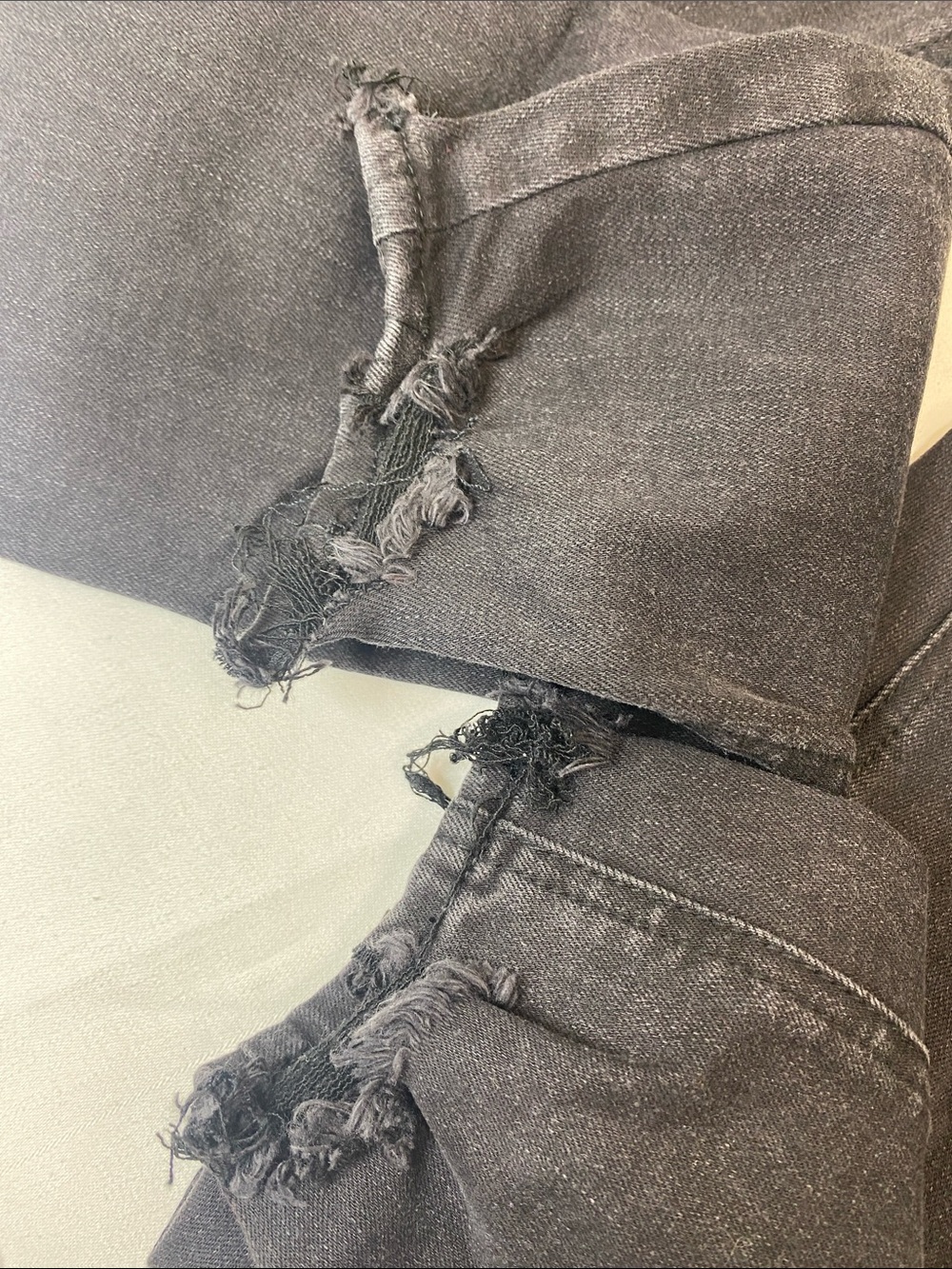 Silver Jeans Black Suki Curvy Mid Rise Skinny Denim Jeans Sz 32/29 Distressed - Picture 10 of 12